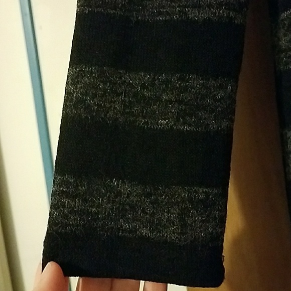 Lularoe Sarah Cardigan - Picture 4 of 5